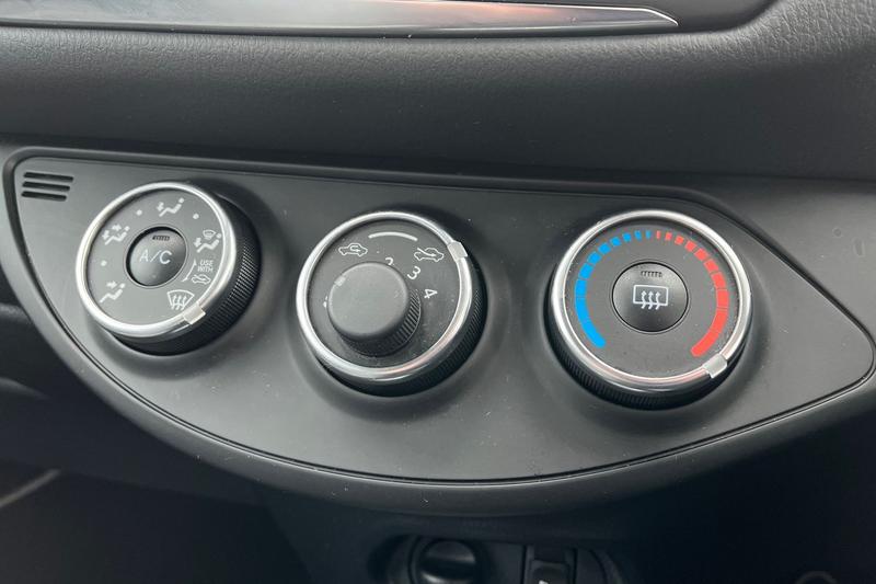 Used Toyota Yaris 2020 for sale - 78087911: Photo 30