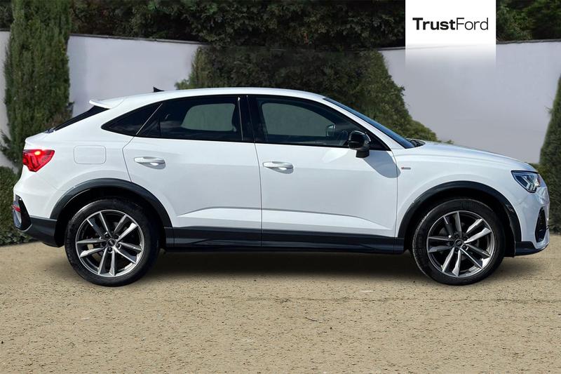 Used Audi Q3 2023 for sale - 76716379: Photo 3