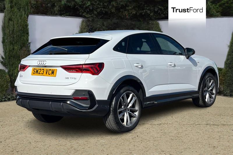 Used Audi Q3 2023 for sale - 76716379: Photo 4