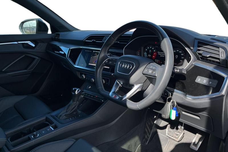 Used Audi Q3 2023 for sale - 76716379: Photo 9