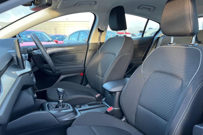 Used Ford Focus 2022 for sale - 76895336: Photo 19