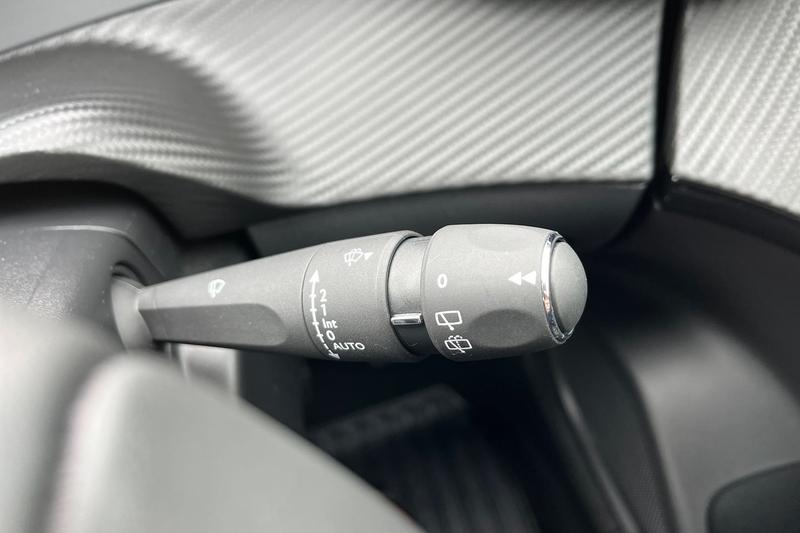 Used Peugeot E-2008 2024 for sale - 76131458: Photo 15