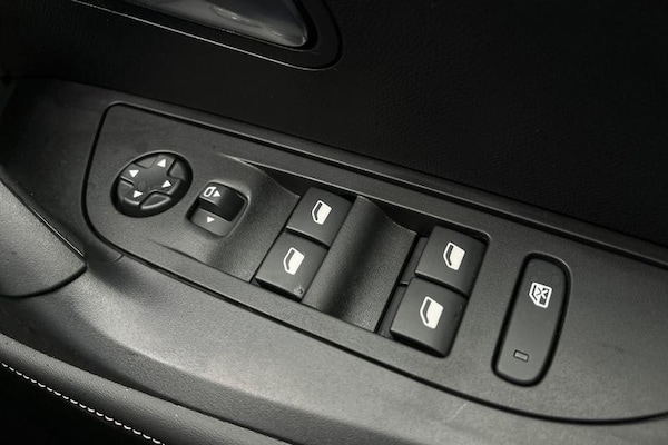 Used Peugeot E-2008 2024 for sale - 76131458: Photo 16