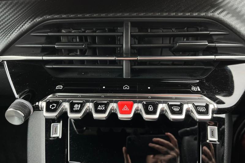 Used Peugeot E-2008 2024 for sale - 76131458: Photo 29