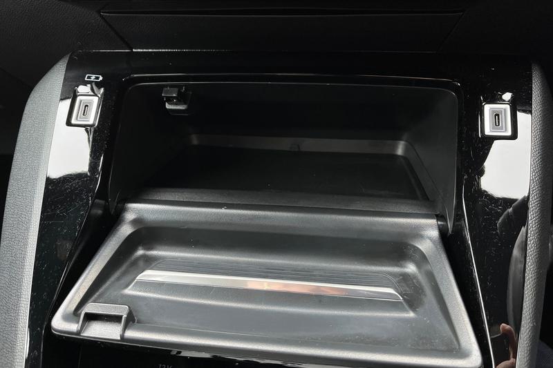 Used Peugeot E-2008 2024 for sale - 76131458: Photo 30