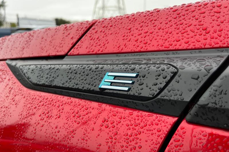 Used Peugeot E-2008 2024 for sale - 76131458: Photo 38