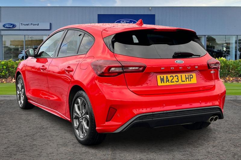 Used Ford Focus 2023 for sale - 78067611: Photo 2