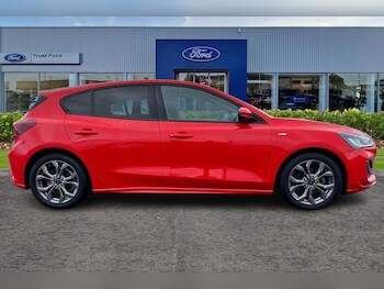 Used Ford Focus 2023 for sale - 78067611: Photo