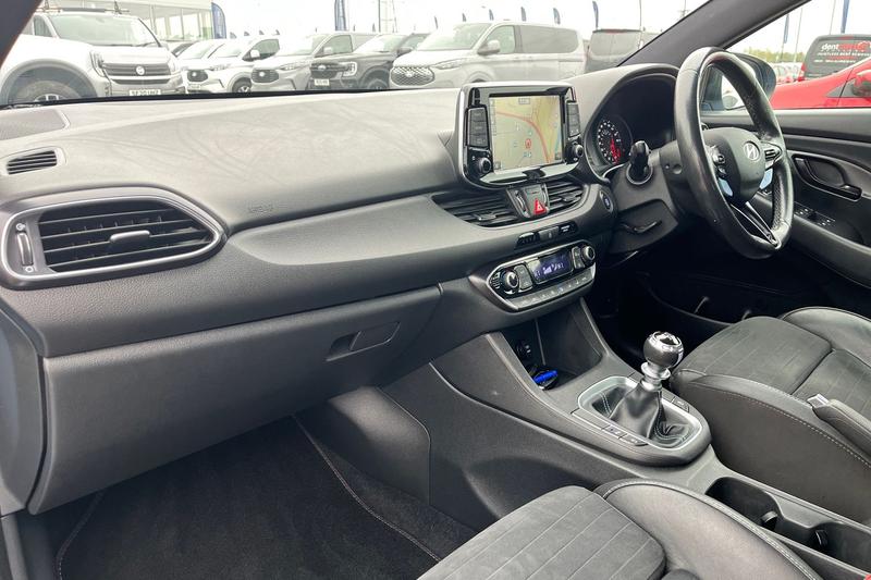 Used Hyundai i30 2017 for sale - 76767108: Photo 18