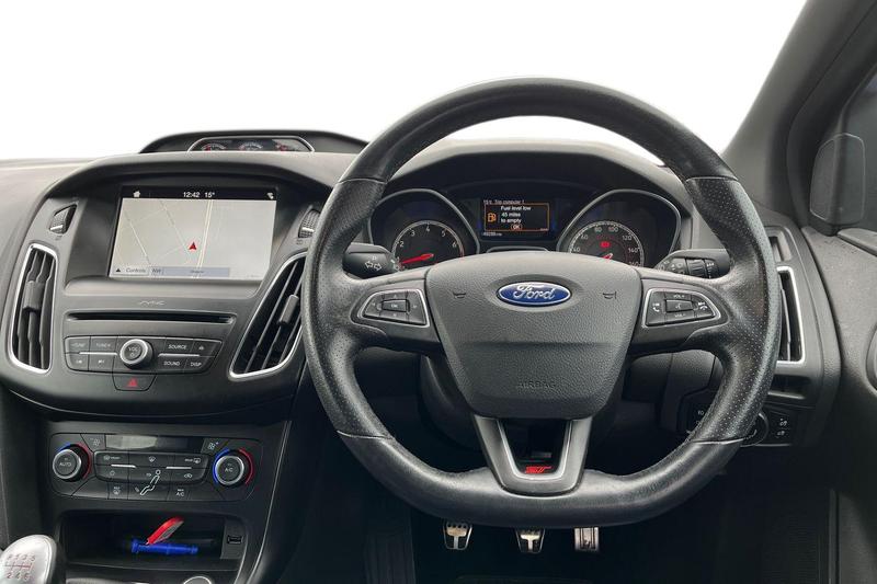 Used Ford Focus 2017 for sale - 76131509: Photo 11