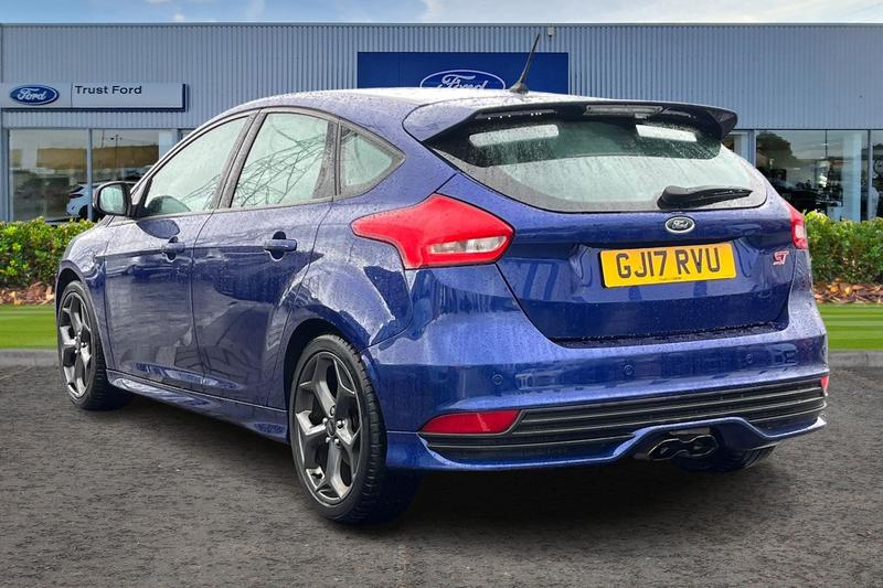 Used Ford Focus 2017 for sale - 76131509: Photo 2