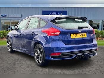 Used Ford Focus 2017 for sale - 76131509: Photo 2