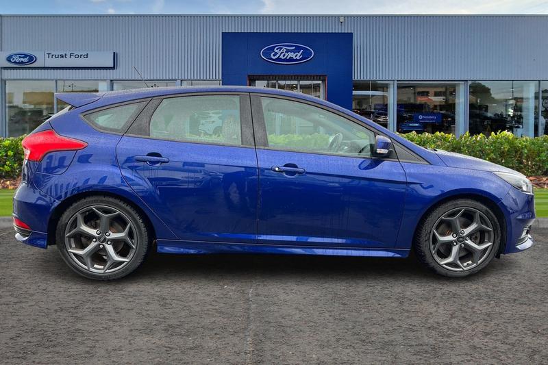 Used Ford Focus 2017 for sale - 76131509: Photo 3