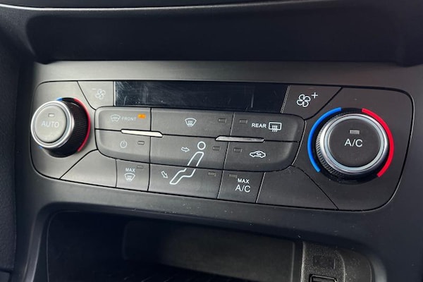 Used Ford Focus 2016 for sale - 76255310: Photo 30