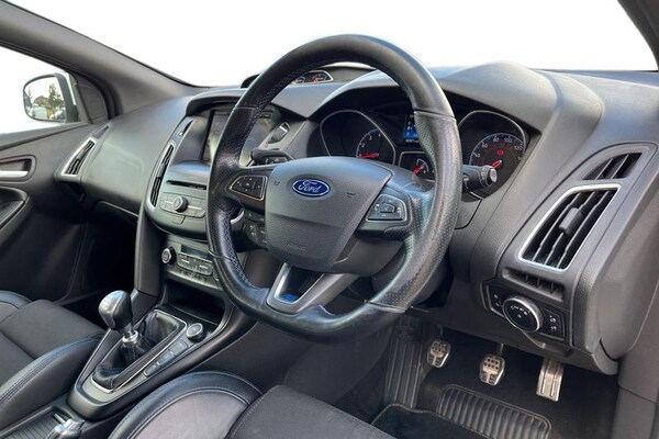 Used Ford Focus 2016 for sale - 76255310: Photo 9