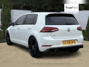 Used Volkswagen Golf 2019 for sale - 76123793: Photo