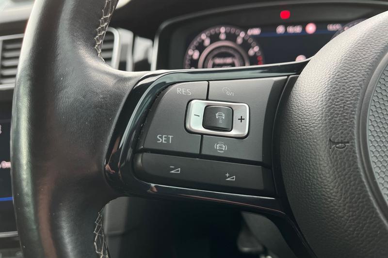 Used Volkswagen Golf 2019 for sale - 76123793: Photo 34