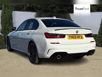 Used BMW 3 Series 2019 for sale - 76028210: Photo 2
