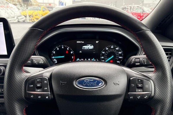 Used Ford Focus 2022 for sale - 76255404: Photo 12