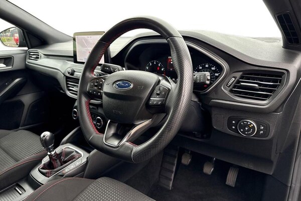Used Ford Focus 2022 for sale - 76255404: Photo 9
