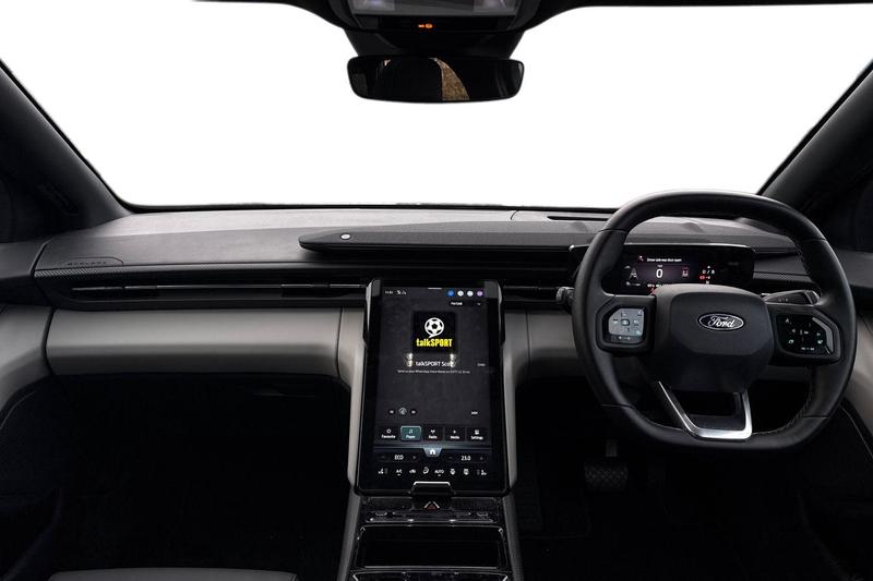 Used Ford Explorer 2024 for sale - 76888010: Photo 10