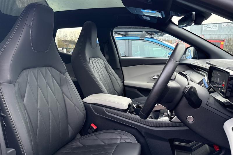 Used Ford Explorer 2024 for sale - 76888010: Photo 17