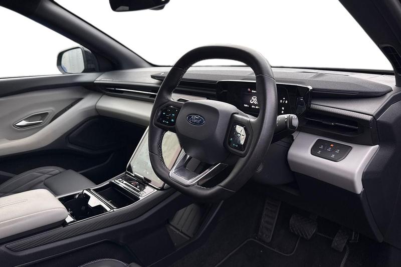 Used Ford Explorer 2024 for sale - 76888010: Photo 9