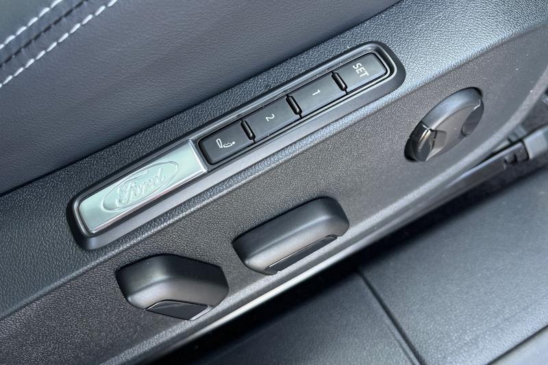 Used Ford Explorer 2025 for sale - 77733156: Photo 37