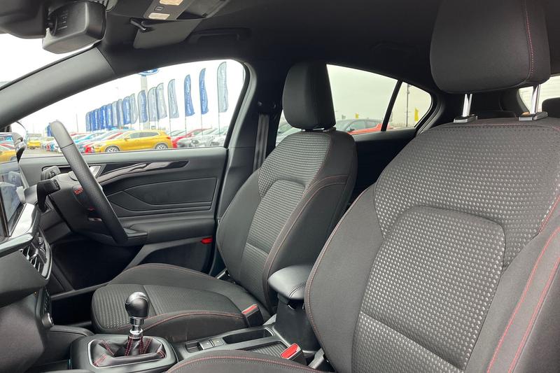 Used Ford Focus 2023 for sale - 78001305: Photo 19