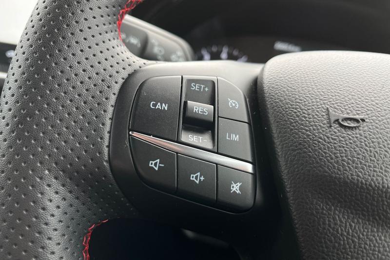 Used Ford Focus 2023 for sale - 78001305: Photo 35