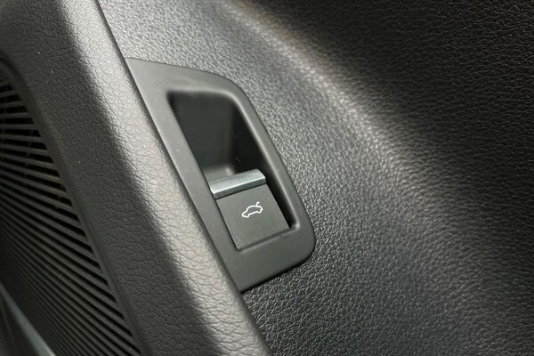 Used Audi Q8 2020 for sale - 75533868: Photo 38