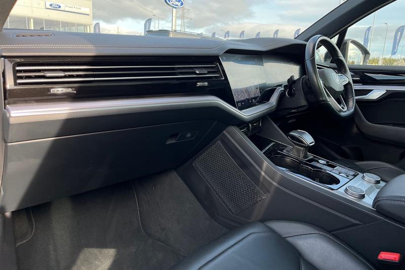 Used Volkswagen Touareg 2021 for sale - 76895337: Photo 18