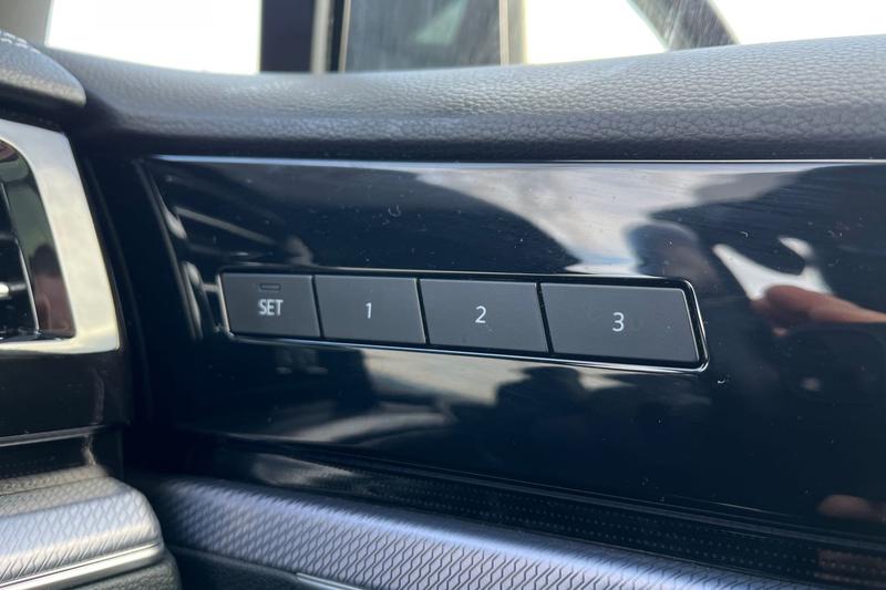 Used Volkswagen Touareg 2021 for sale - 76895337: Photo 37