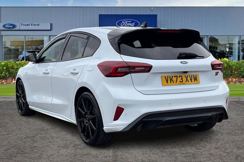 Used Ford Focus 2023 for sale - 76117577: Photo 2