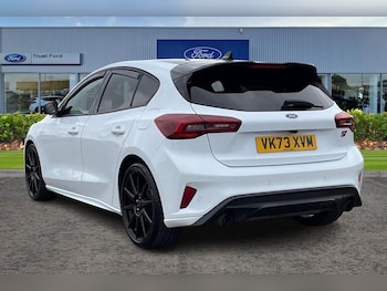 Used Ford Focus 2023 for sale - 76117577: Photo 2