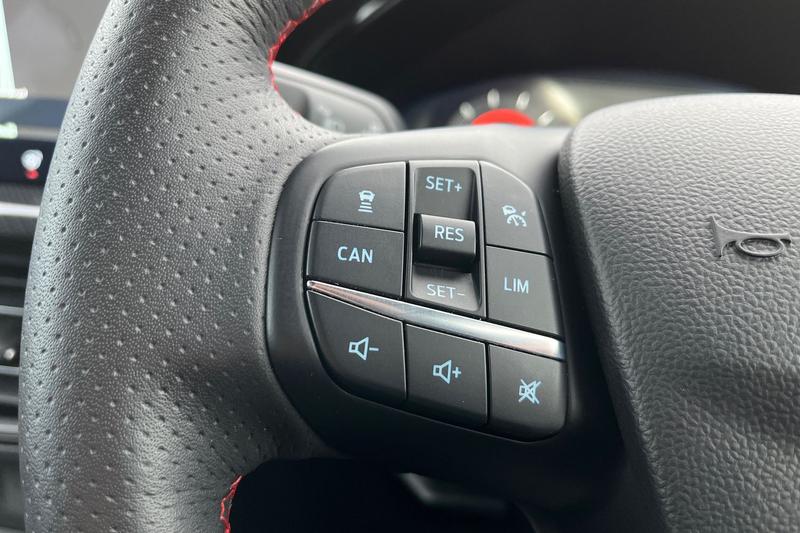 Used Ford Focus 2023 for sale - 76117577: Photo 35