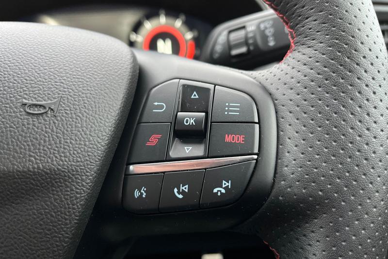 Used Ford Focus 2023 for sale - 76117577: Photo 36