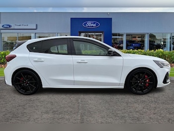 Used Ford Focus 2023 for sale - 76117577: Photo 3