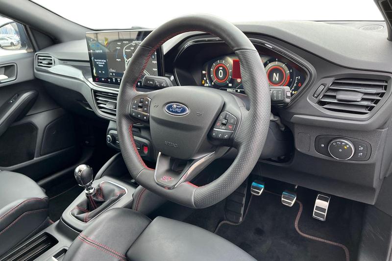 Used Ford Focus 2023 for sale - 76117577: Photo 9