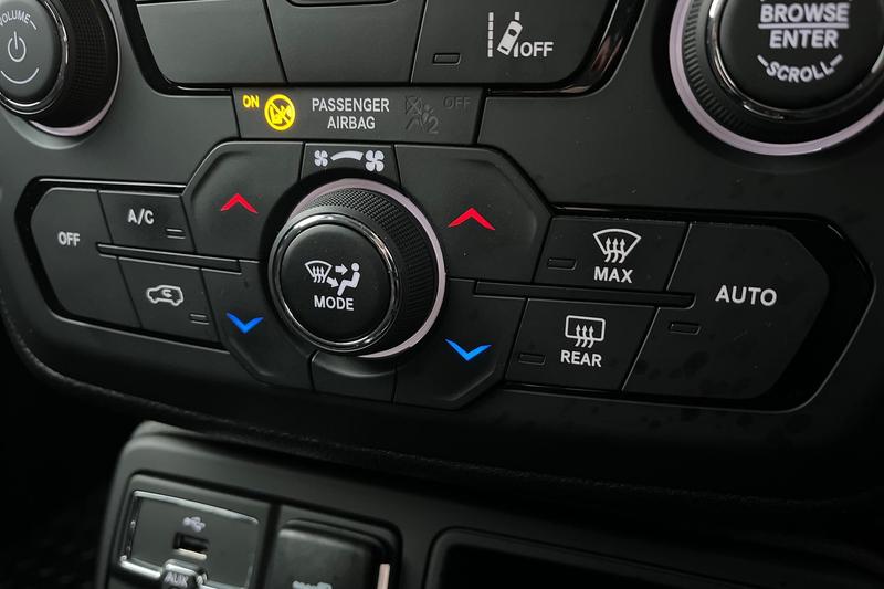 Used Jeep Renegade for sale - 77323564: Photo 29