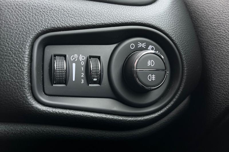 Used Jeep Renegade for sale - 77323564: Photo 35