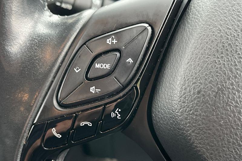 Used Toyota C-HR 2020 for sale - 77691587: Photo 38