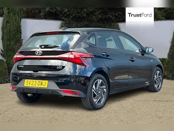 Used Hyundai i20 2023 for sale - 79404160: Photo