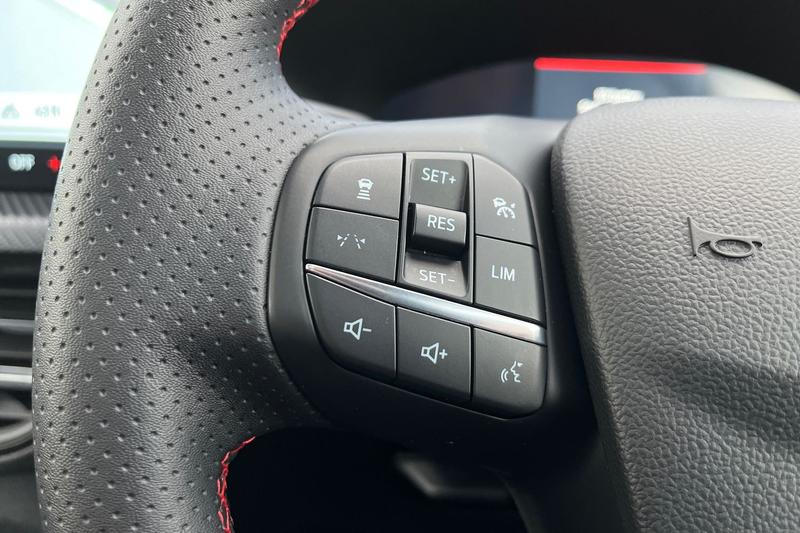 Used Ford Kuga 2024 for sale - 76114662: Photo 33