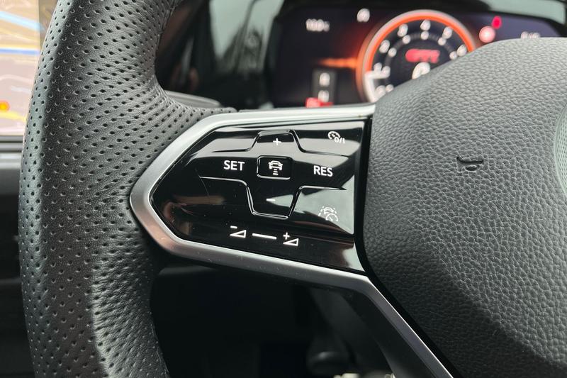 Used Volkswagen Golf 2020 for sale - 76637377: Photo 33