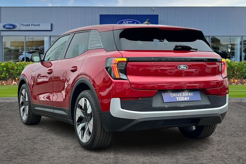 Used Ford Explorer 2024 for sale - 76744579: Photo 2