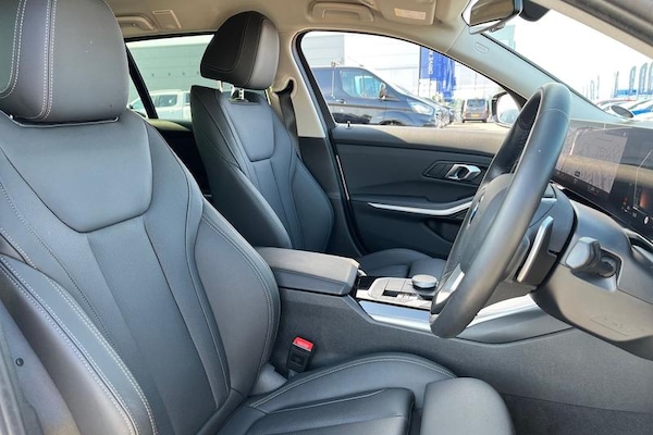 Used BMW 3 Series 2024 for sale - 75575152: Photo 17