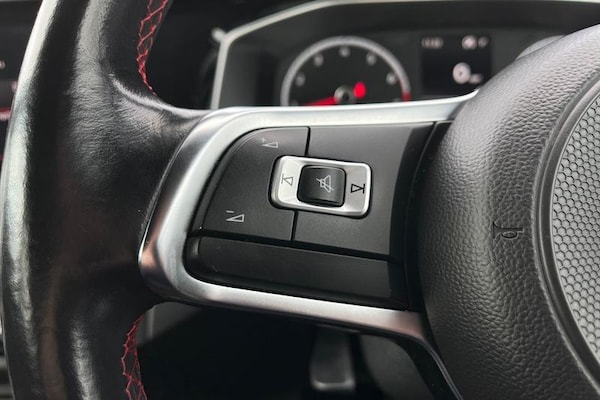 Used Volkswagen Polo 2018 for sale - 76222525: Photo 33