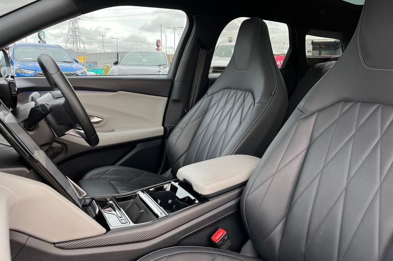 Used Ford Explorer 2024 for sale - 76467603: Photo 19