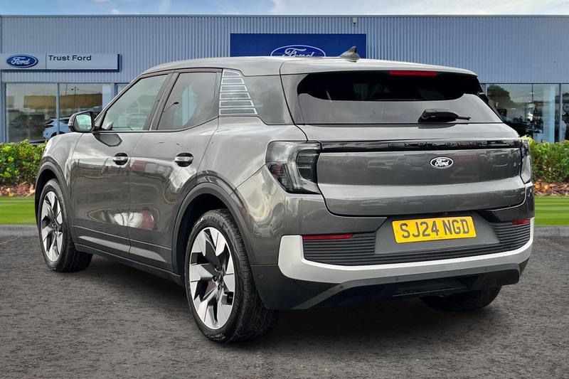 Used Ford Explorer 2024 for sale - 76467603: Photo 2